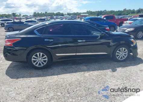 2015 Nissan Altima 2.5 S z USA, uszkodzony, nr VIN 1N4AL3AP8FC111563